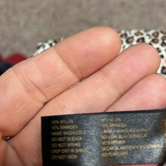 Marilyn Monroe padded cup tank - Picture 6 of 7